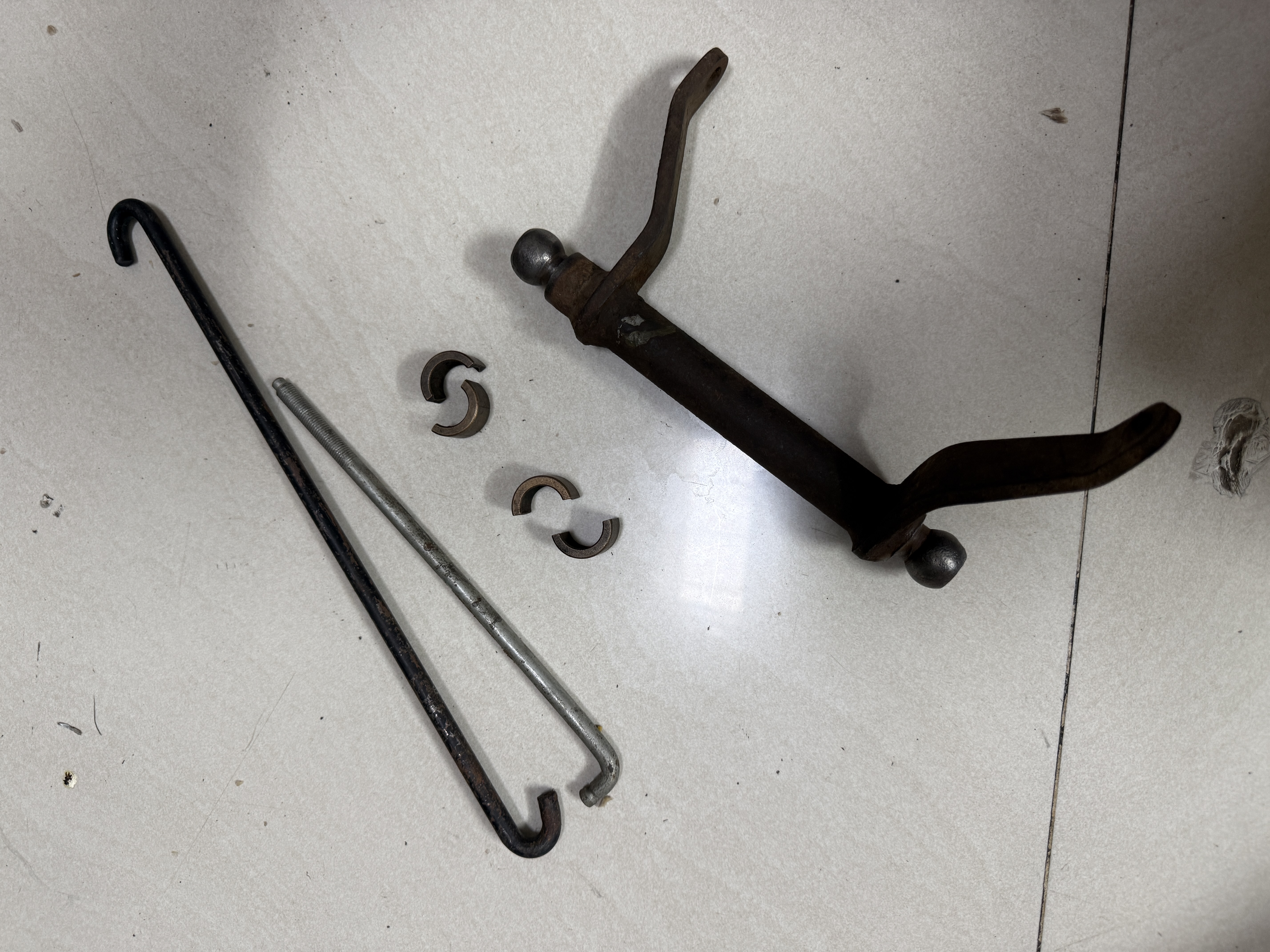 bàn đá embyza jeep lùn